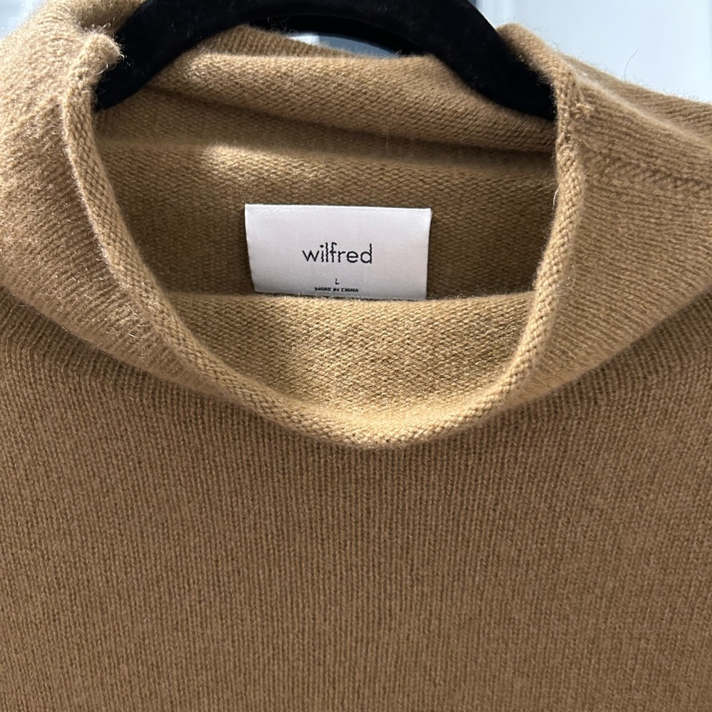 Wilfred 100% cashmere mock neck knit Sweater- Size L